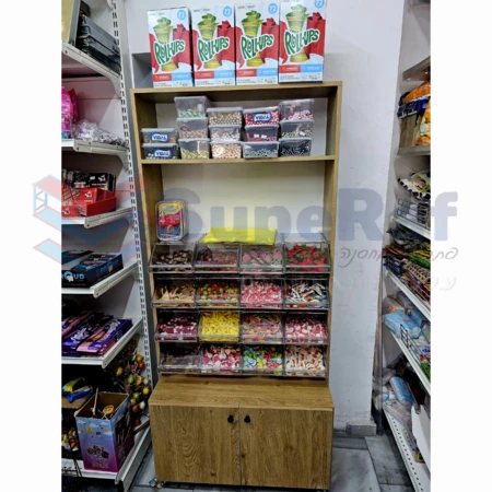 אי עץ ארונית מדורגת